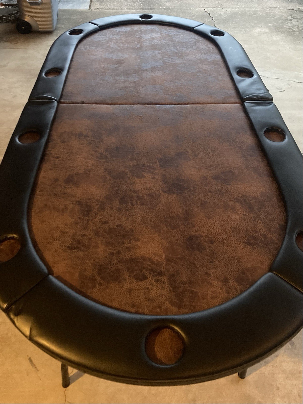 10 person poker table