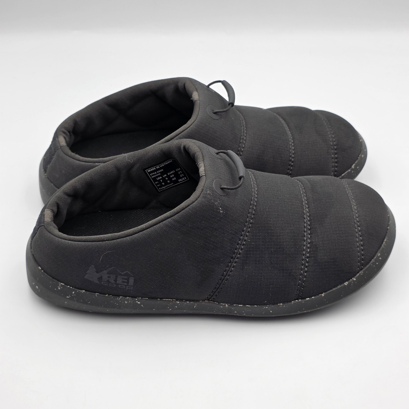 REI Co-op Shoes Mens Size 7 Black Slip On Slippers TrailBed Insole Cushioned