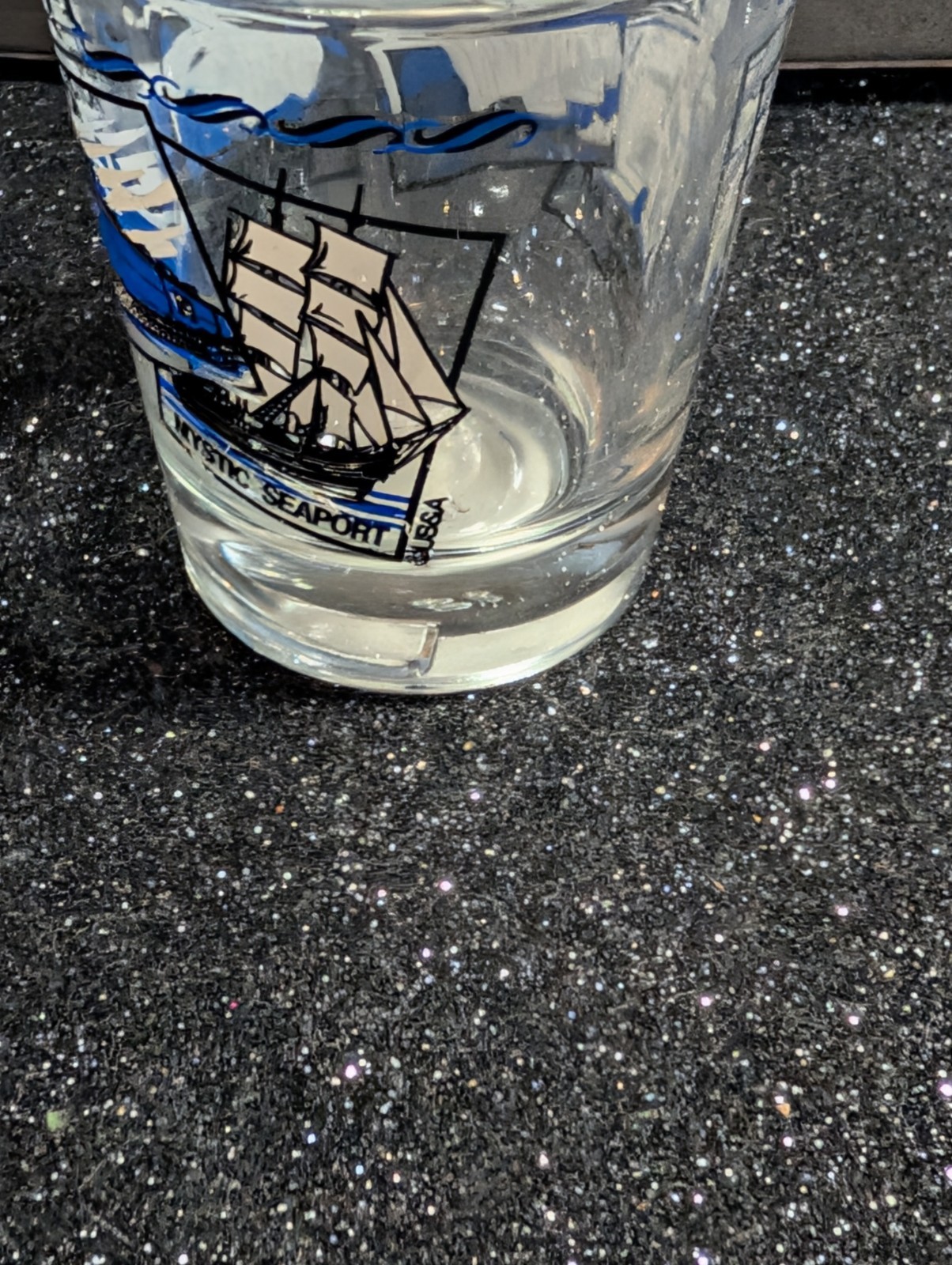 CONNECTICUT SOUVENIER SHOT GLASS NICE!