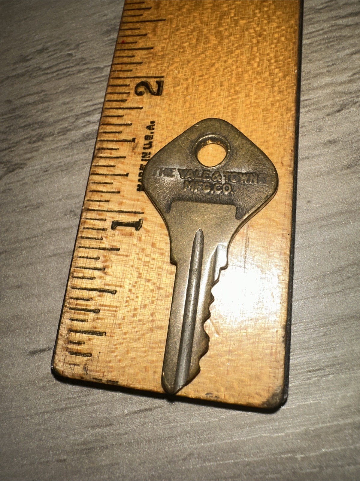 Yale & Towne Mfg. Co. Key Yale Junior #PS337