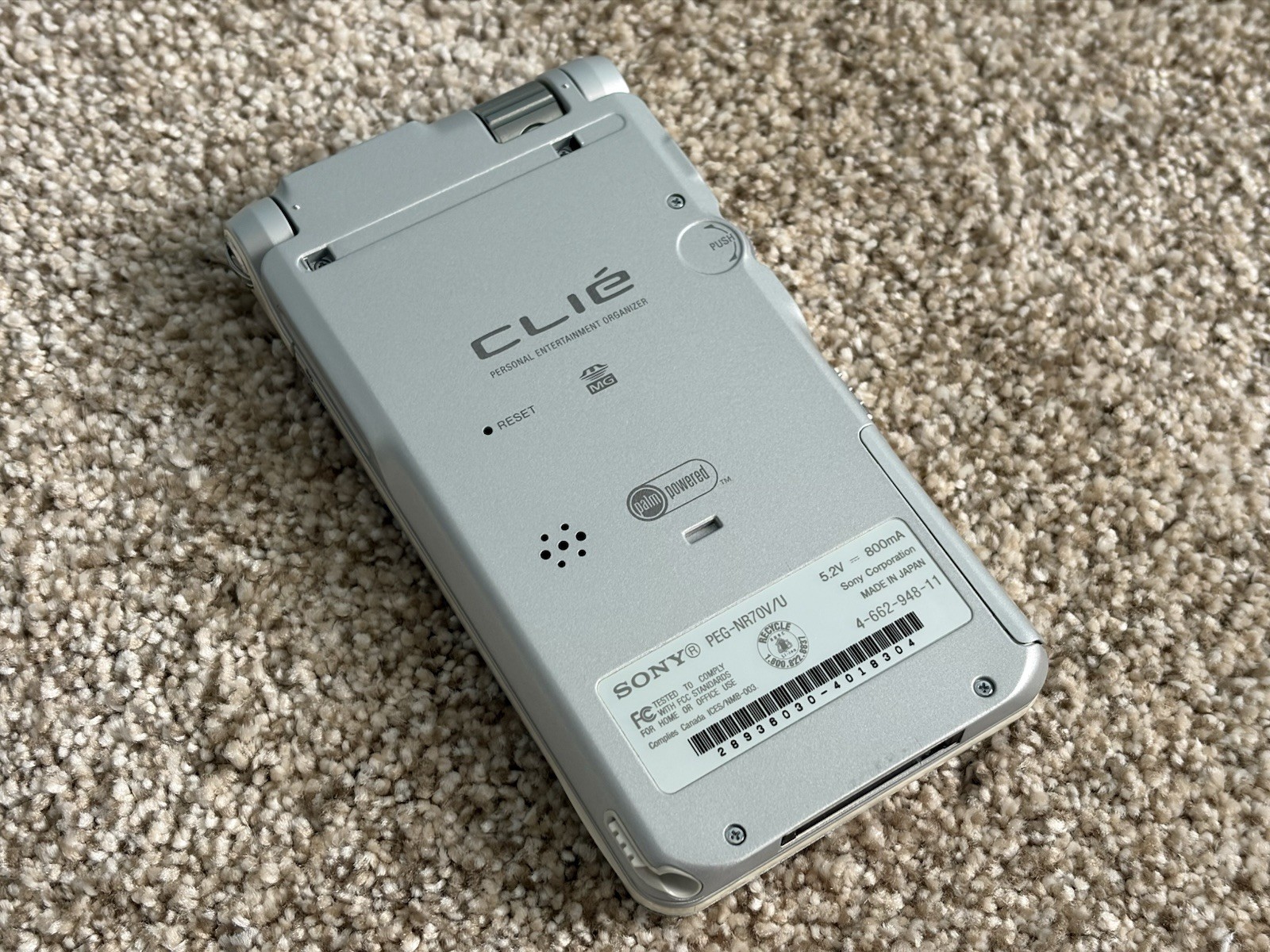 Sony Clié PEG-NR70V/U Personal Entertainment Organizer PDA MINT CIB COMPLETE BOX