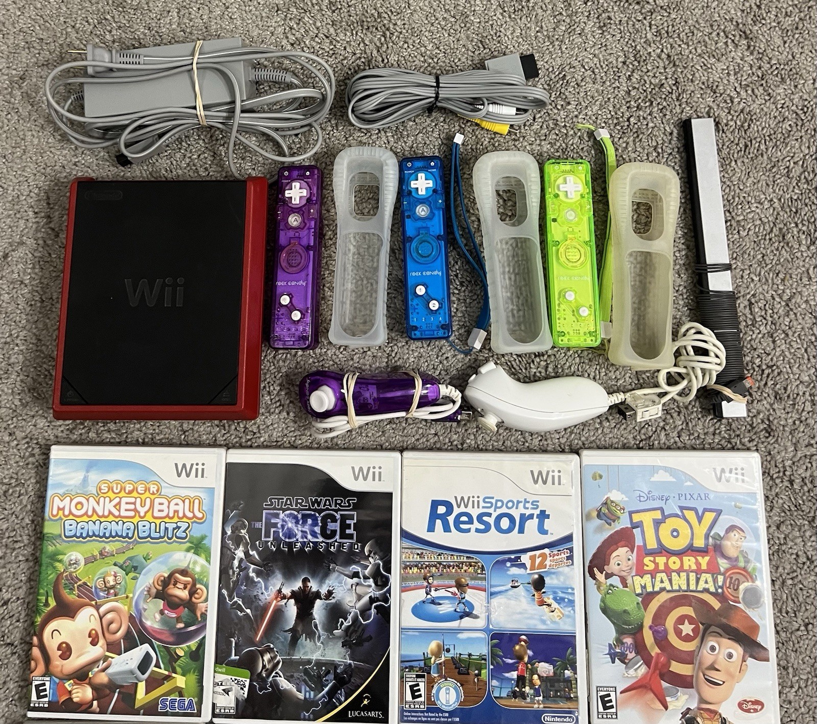 Nintendo Wii Red Mini + 4 Games 3 Remotes & 2 Controllers Wii Sports Resorts