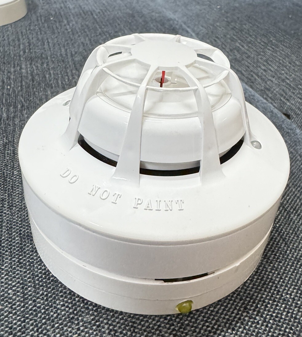 APOLLO XP95A 55000-886 APO MULTI SENSOR SMOKE DETECTOR WITH BASE