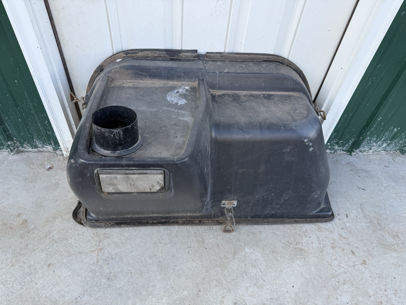 1995 Autocar White GMC Volvo Dog Box Engine Access Cover Interior Cup Holder