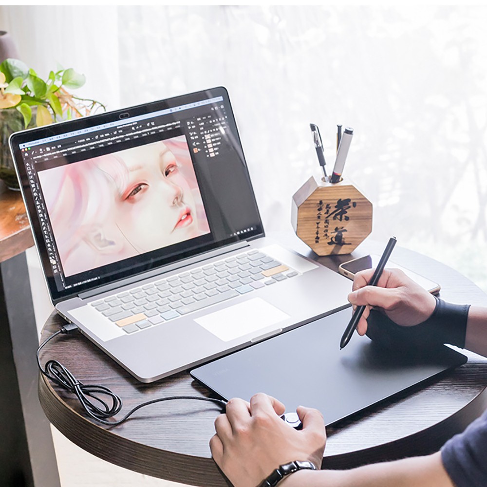 Digital Graphic Tablet Drawing Pad With Pen Quick Reading Pressure Sensing Board