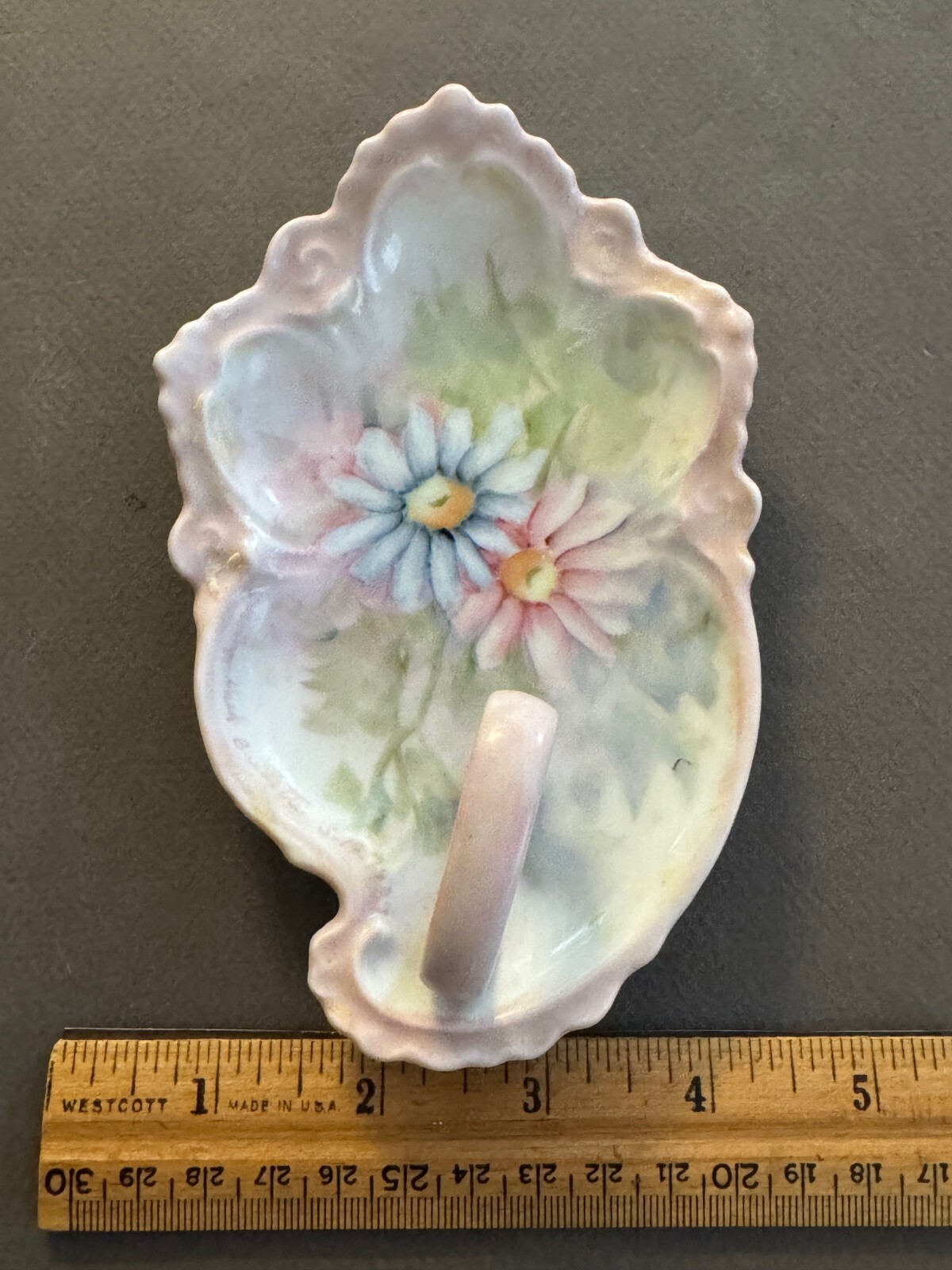 HAND PAINTED DAISY FLOWER DOROTHY HACK BURNETTE SIGNED CANDY BONBON NUT DISH