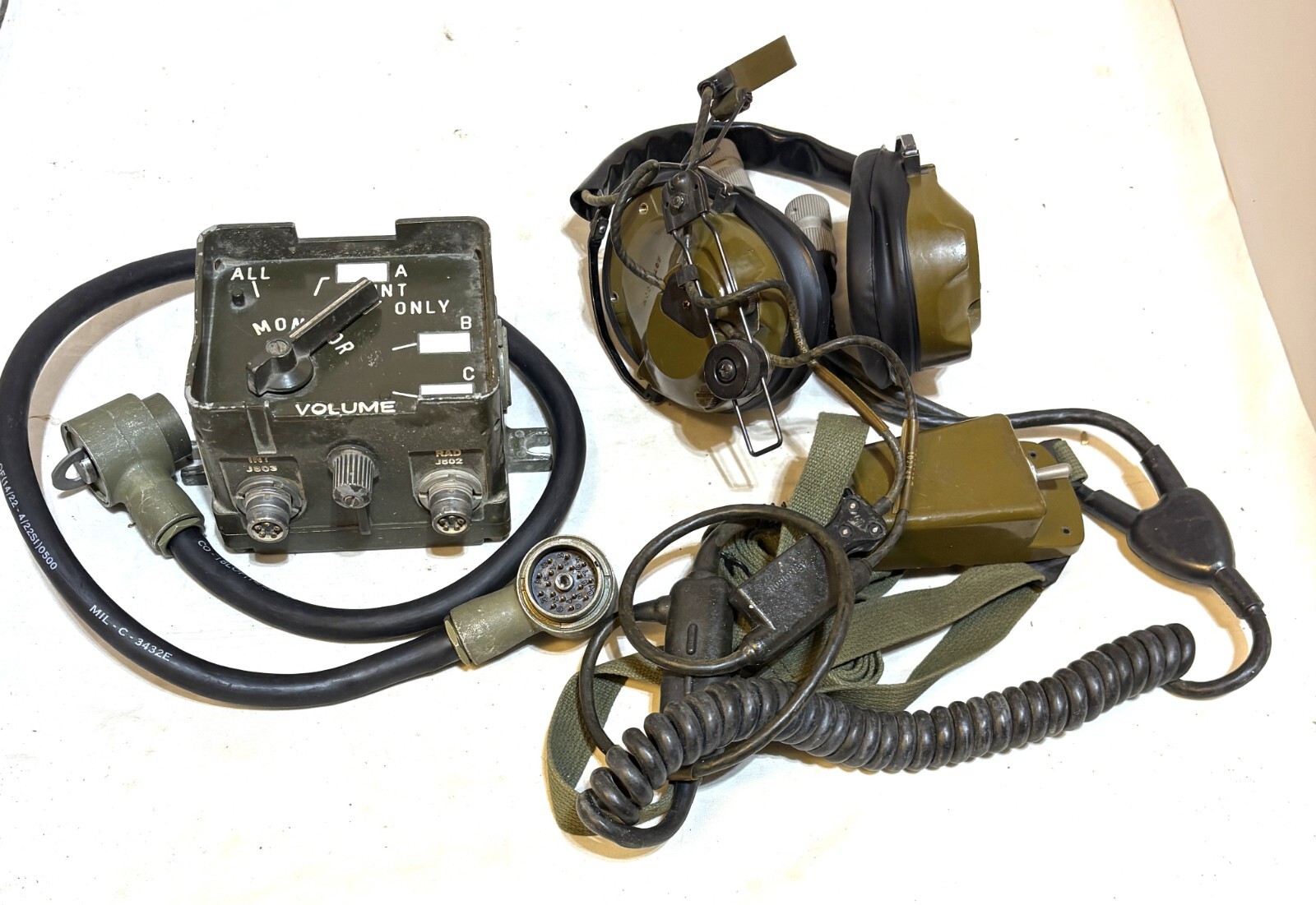 VIC-1 MILITARY VEHICLE INTERCOM  CONTROL WITH HEADSET AND 3 FOOT CABLE CX4723