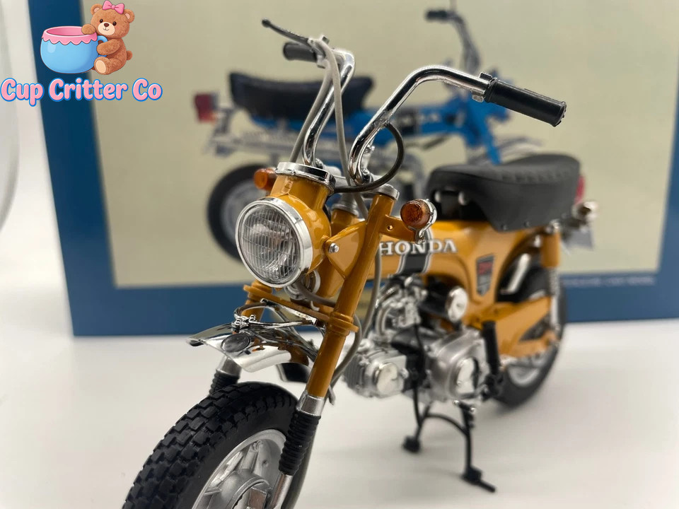 Ebbro 1:10 Scale DieCast Model Dax Honda ST50 1969 Motorcycle Blue New in Box
