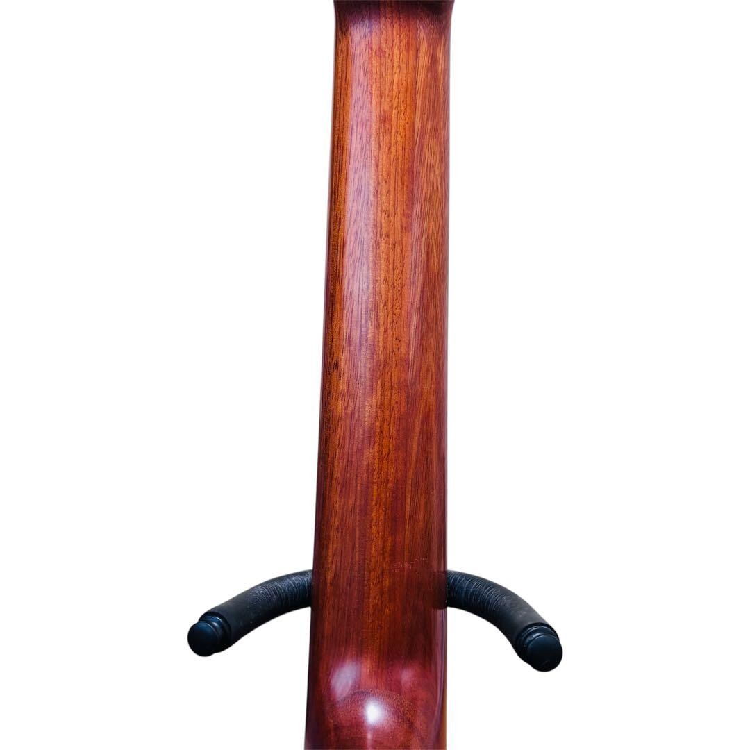 Yamaha CG142C Classical Guitar Solid Cedar Top With Case