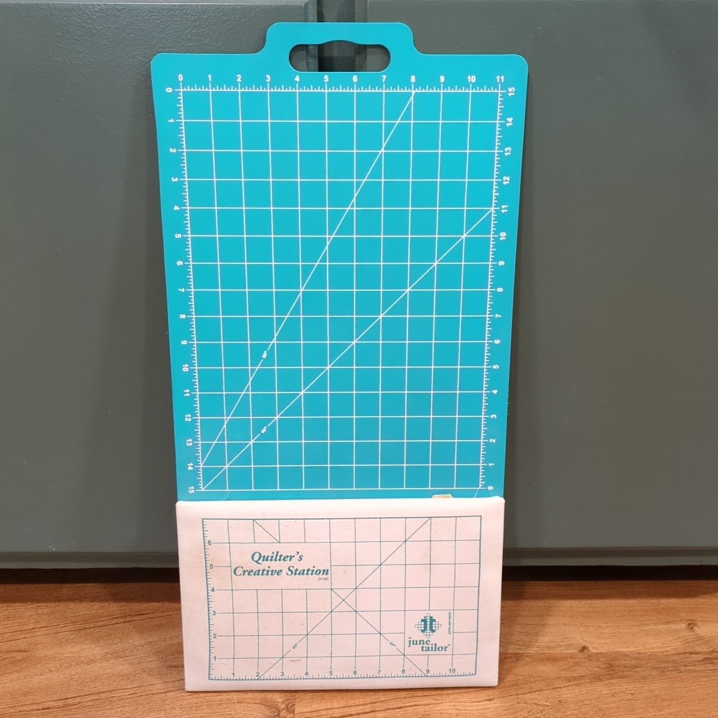 June Tailor Quilter's Creative Station JT-721 Cut and Pressing Station