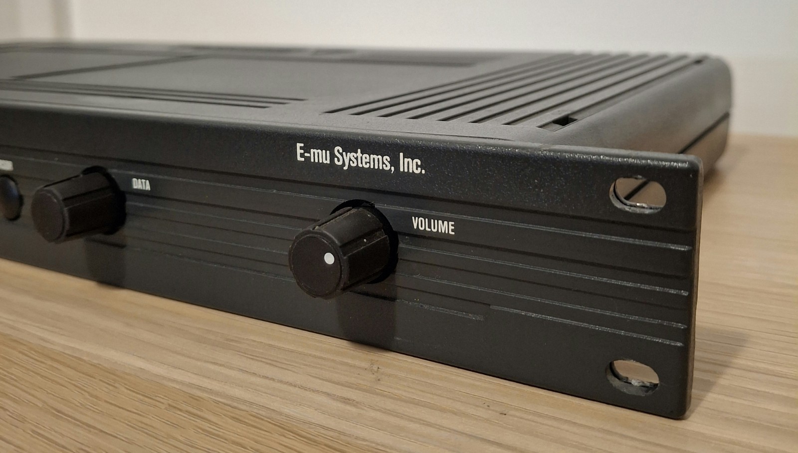 E-MU Systems Proteus 3 World 16 Bit Multi-Timbral Digital Sound Module 9040