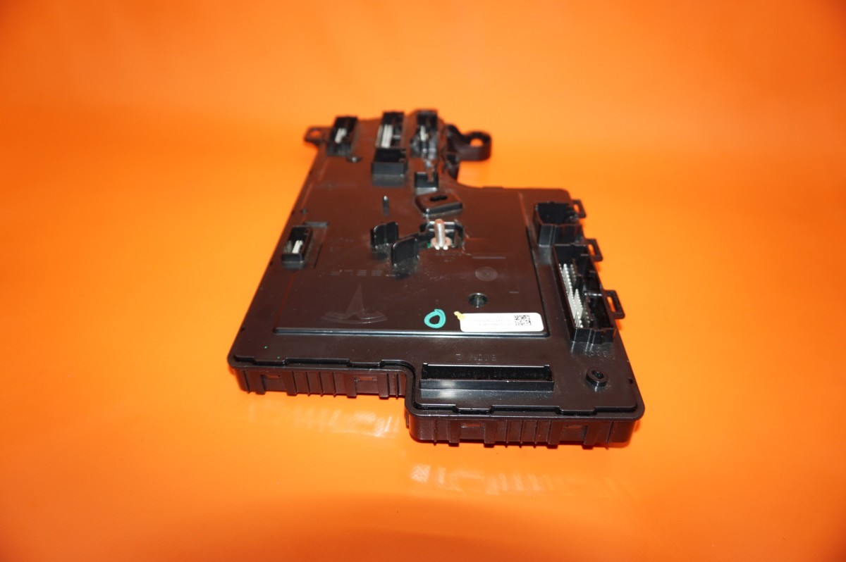 TESLA MODEL 3 LOW VOLTAGE CONTROLLER RIGHT FRONT 2017 2018 2019 2020 DAMAGED