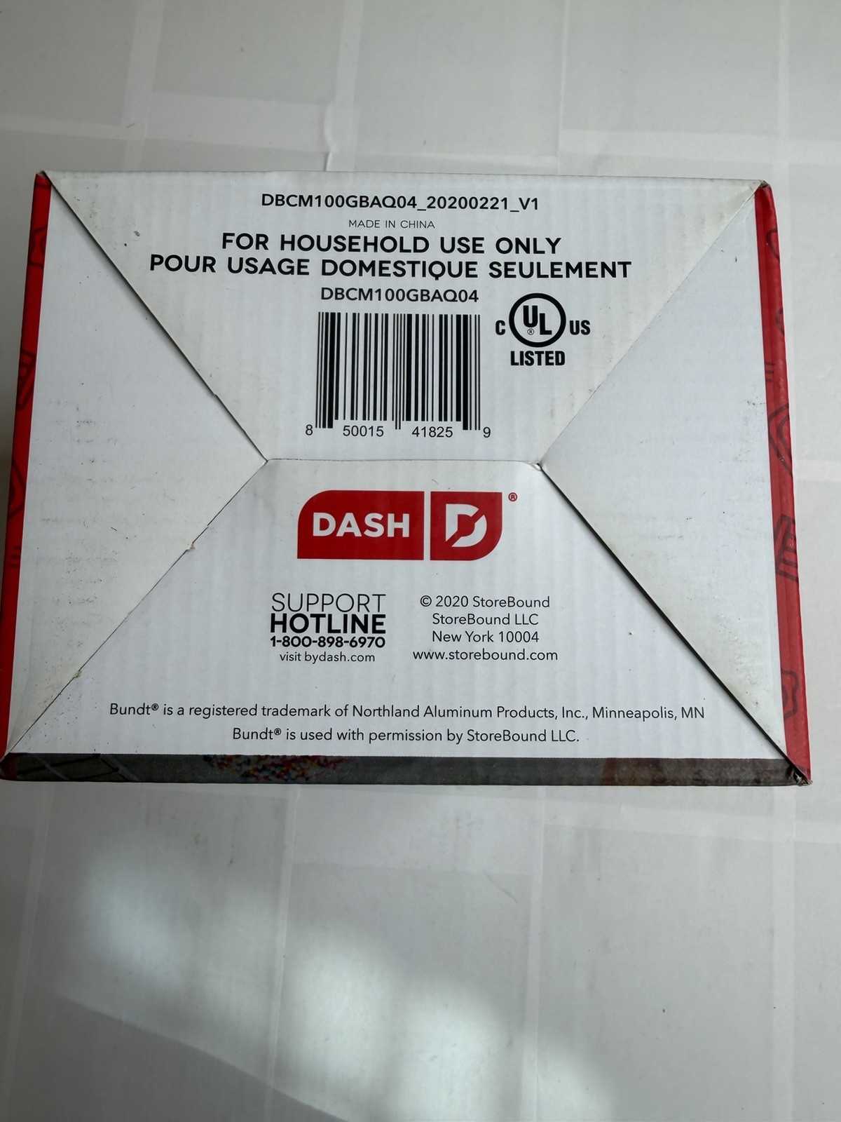 Dash Mini Bundt Cake Maker