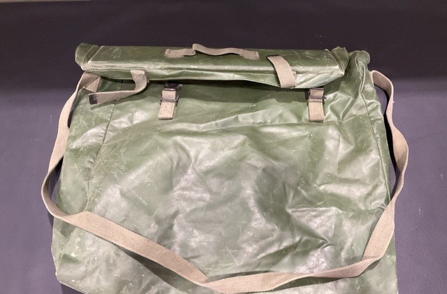 GENUINE USGI ARNY GREEN UTILITY TEXTILE BAGS. DURABLE & ADJUSTABLE STRAPS