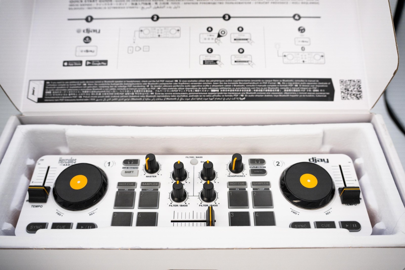 Hercules DJCONTROL-MIX DJ Controller for Smartphones & Tablets