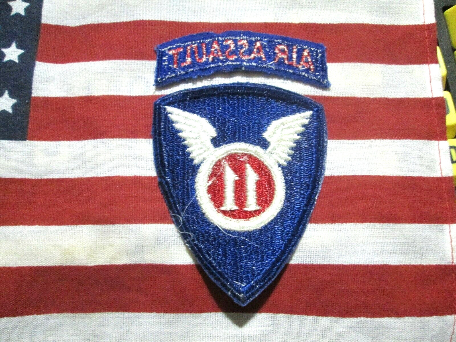 11th AIR ASSAULT DIVISON PATCHES ORIGINAL 1964 PATCHES C/E TWO PIECE