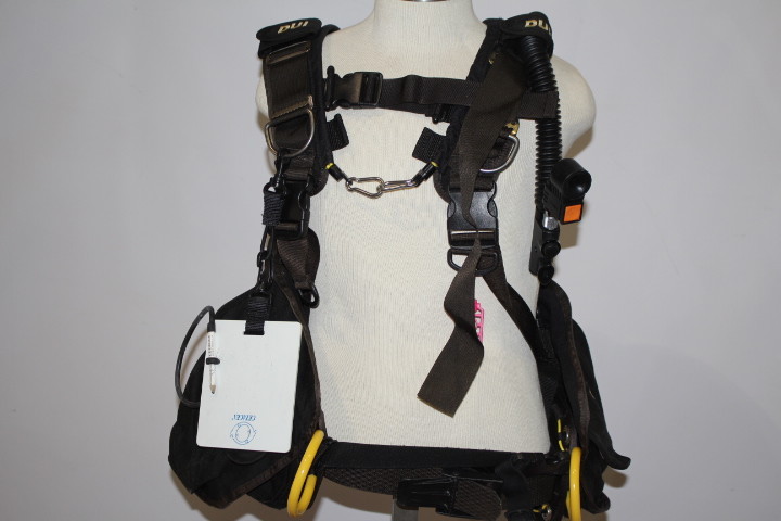 DUI SCUBA BCD, Size Men's Med, Air Source w/Dive Alert, Model 290103 (109)