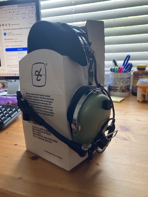 David Clark Aviation Headset Model H10-76XL With Noise Canceling