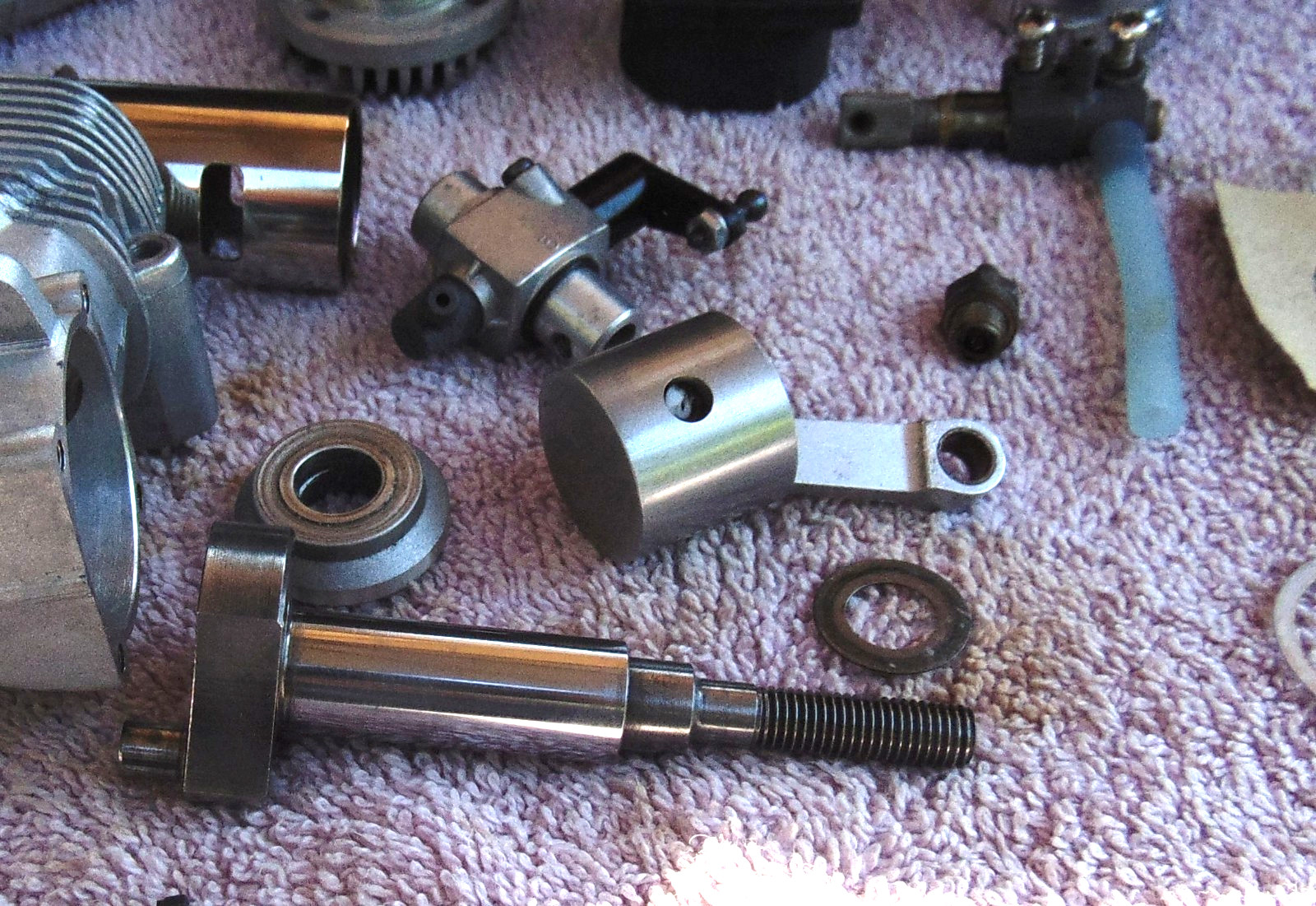 OS LA 40 RC Model Airplane Engine, cleaned, ex compression