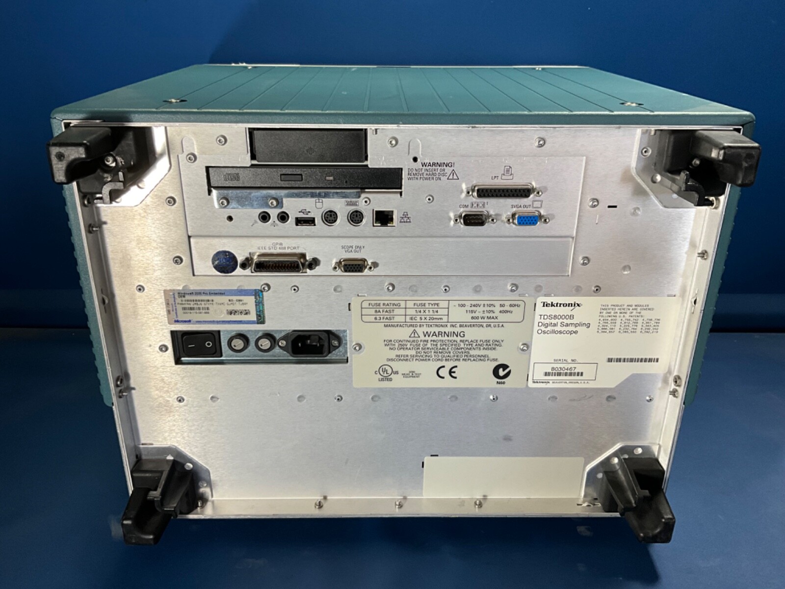 TEKTRONIX TDS8000B DIGITAL SAMPLING OSCILLOSCOPE