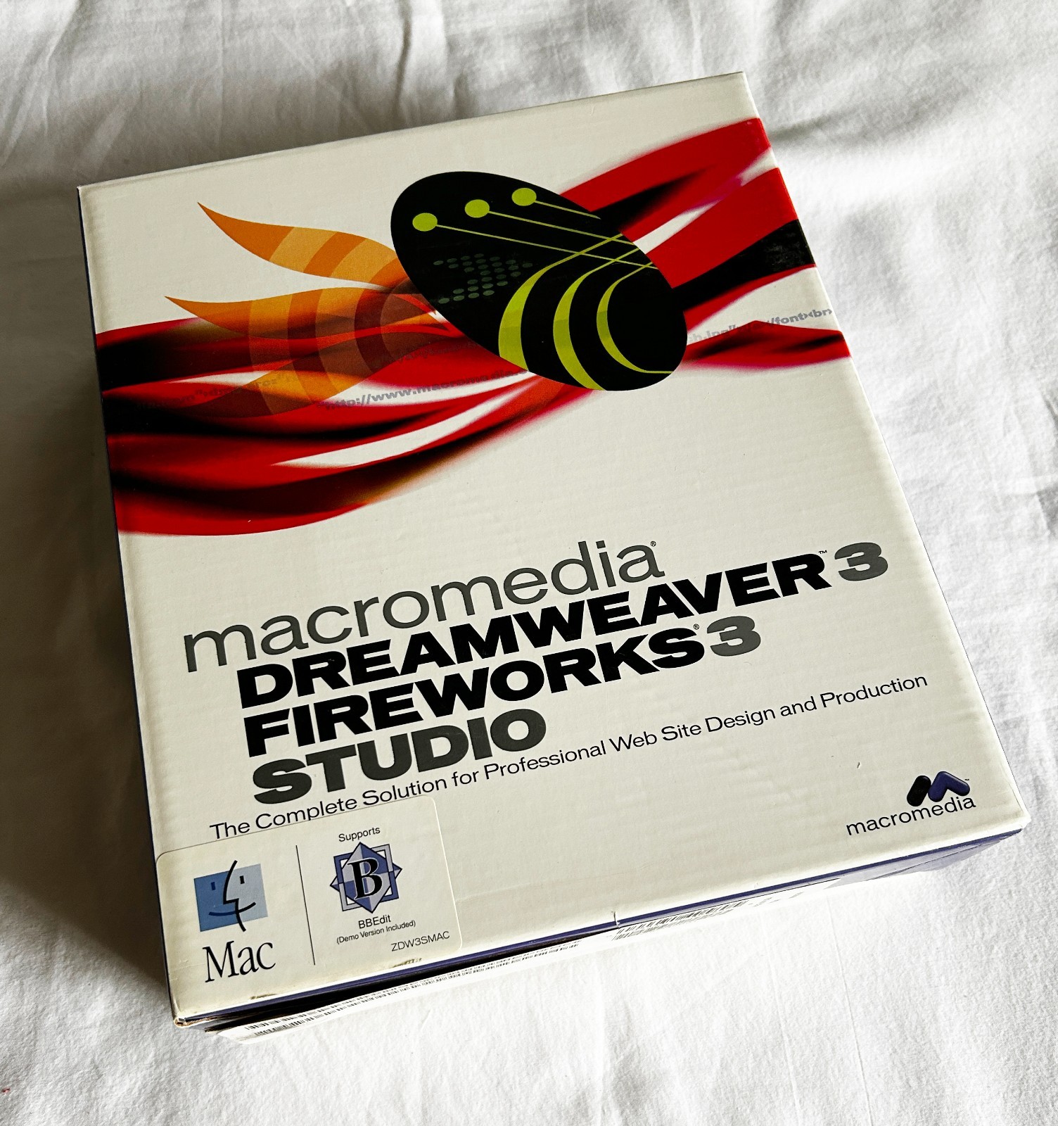 Macromedia Dreamweaver 3 Fireworks 3 Studio - complete set