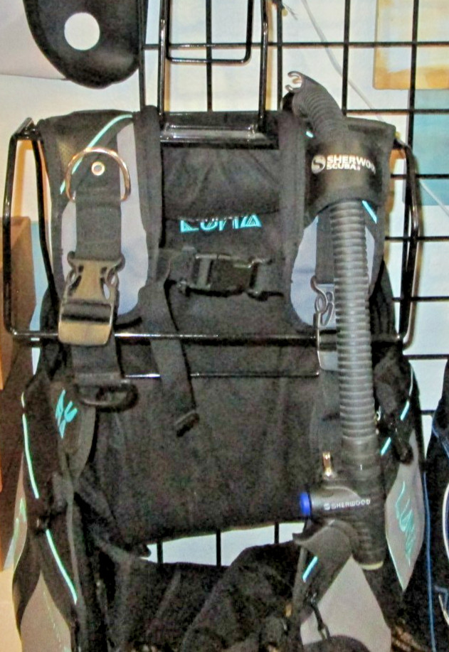 Medium Blue and Grey Sherwood Luna BCD With Drop Weight Pouches