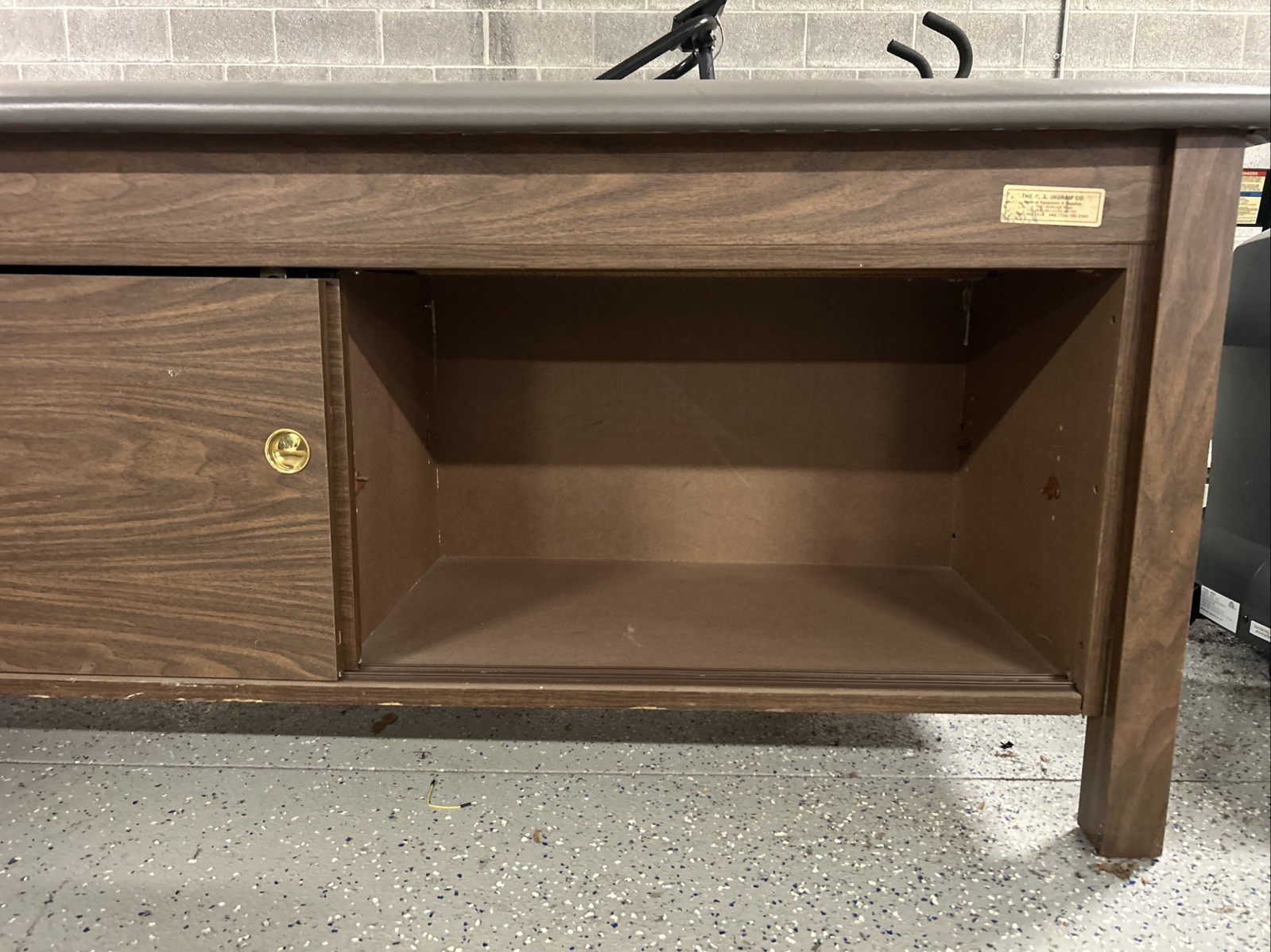 Medical Treatment Table With Sliding Cabinet Doors