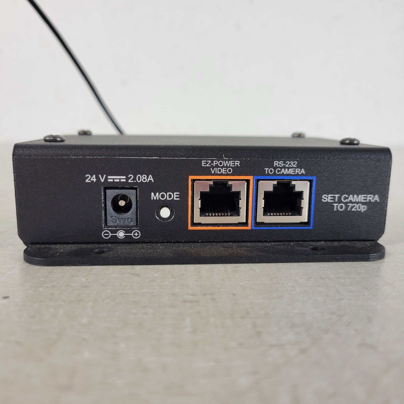 VADDIO 9981105039 Quick-Connect USB Mini, 24V DC, USB Type-A To Type-B