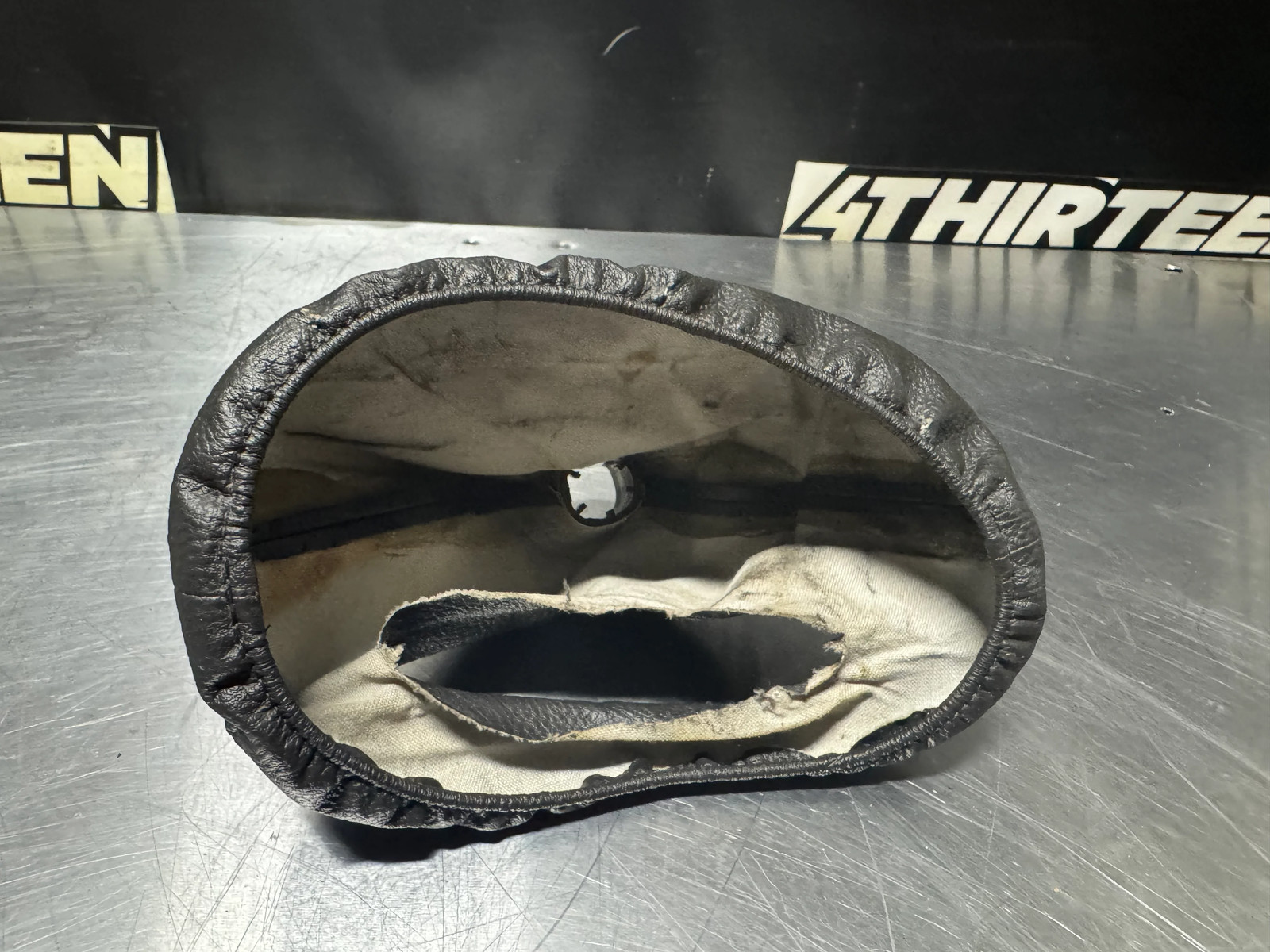 05-13 C6 CORVETTE SYNTHETIC LEATHER SHIFT BOOT AUTOMATIC OEM #N103