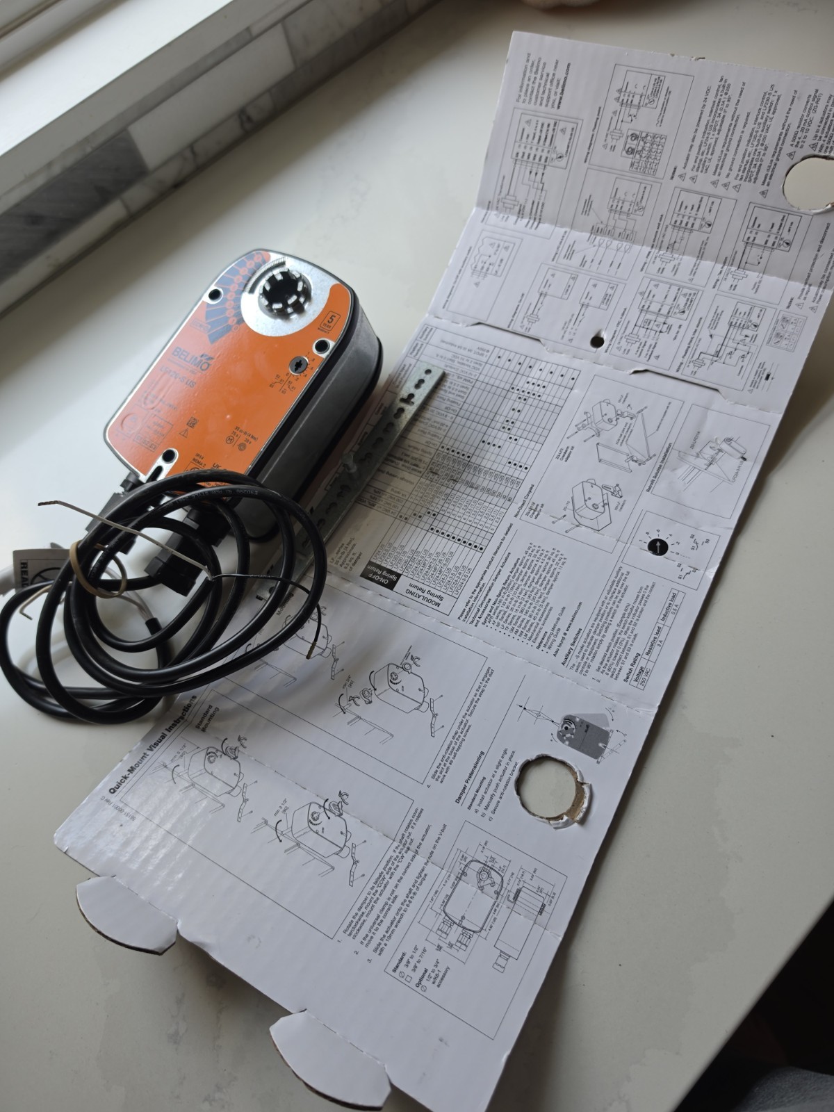 NEW Belimo LF120-S US Damper Actuator 35 in-lb Spring Return 120V Aux Switch