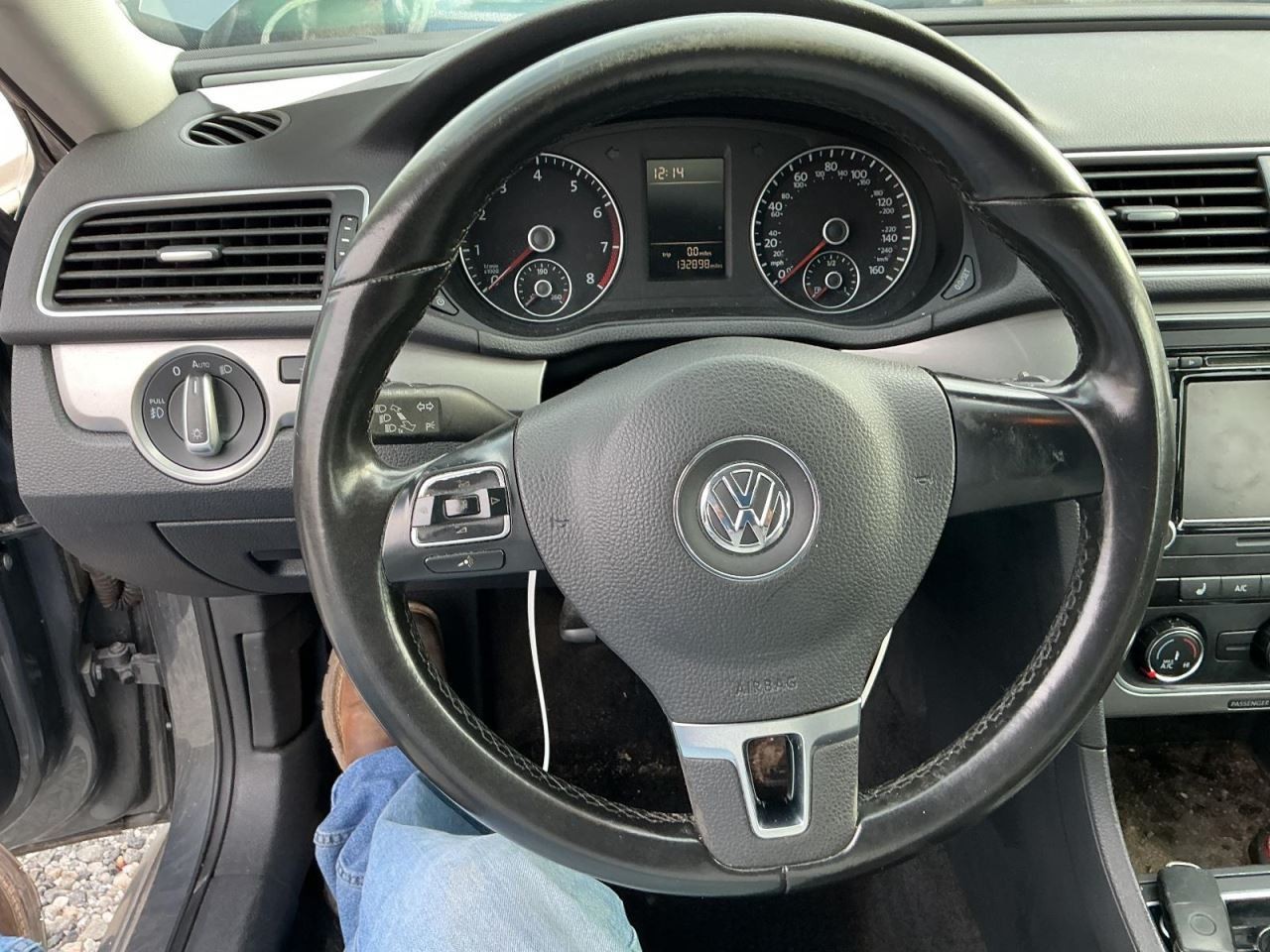 PASSAT 2015 Glove Box 4983770