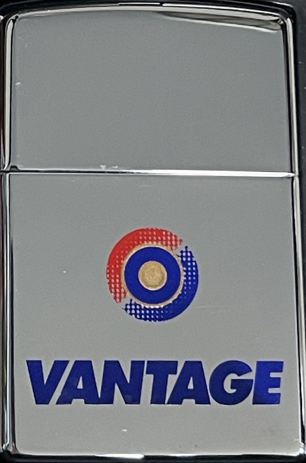 ZIPPO 1996 VANTAGE POLISHED CHROME LIGHTER UNFIRED IN BOX A531