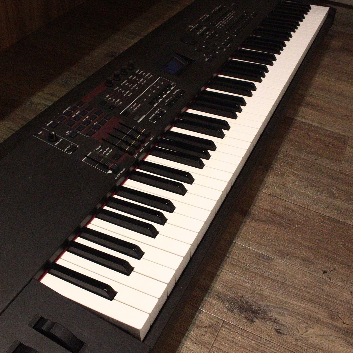 Yamaha S90XS Used