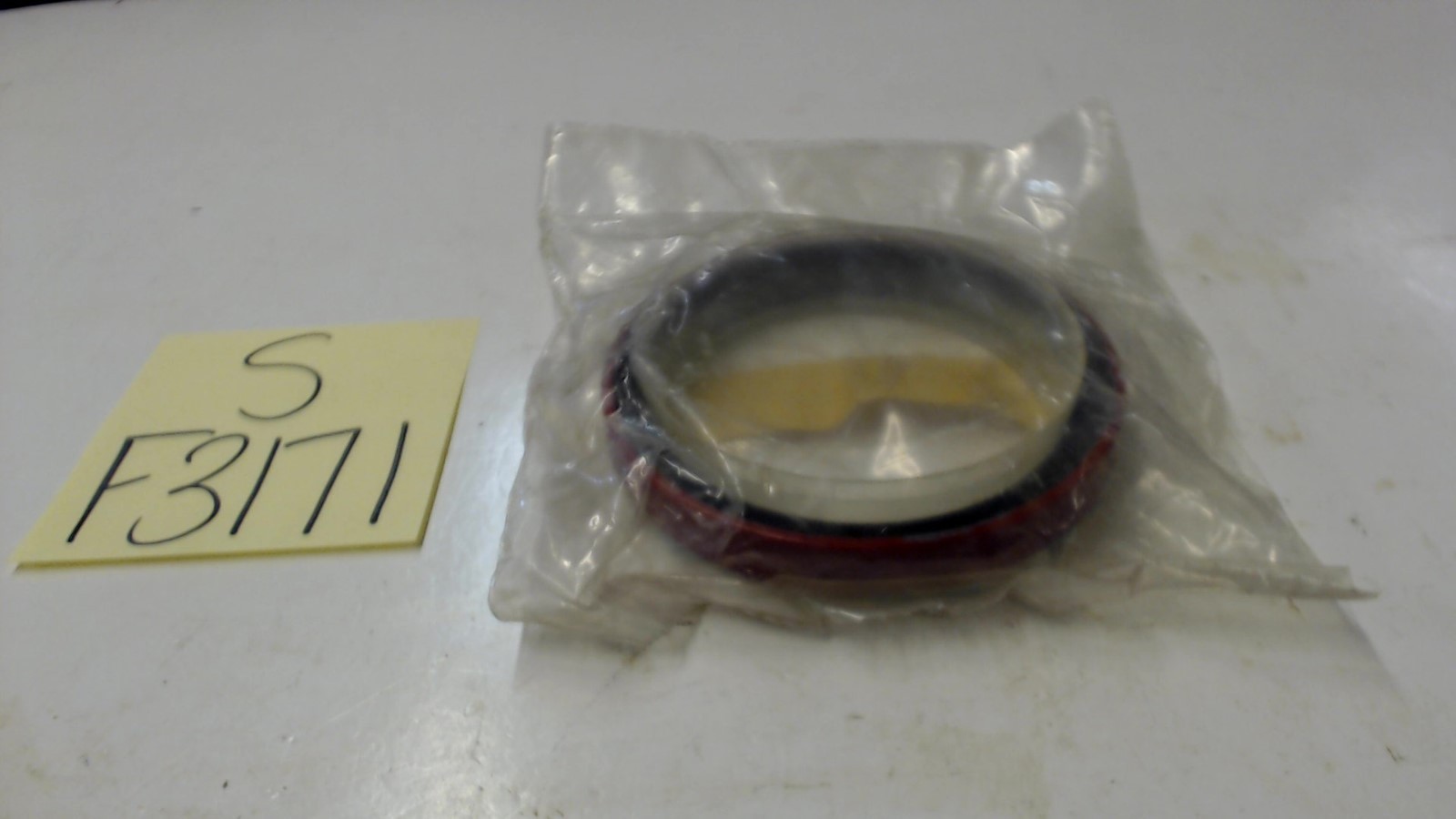 Mack 446GC310P2 Seal