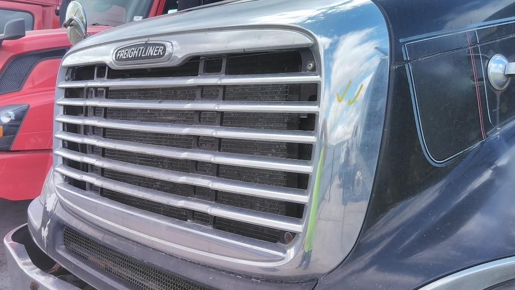 For 2005 FREIGHTLINER COLUMBIA 120 2005-2008 GRILLE ,  OH