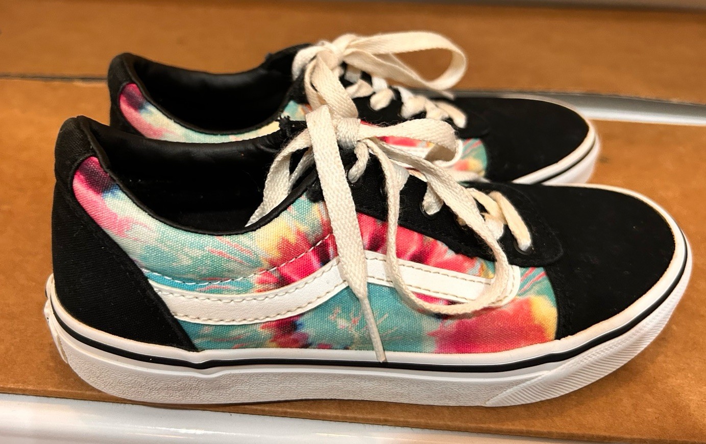 Vans Youth Size 3  Missy Spiral Tie Dye Old Skool Lo Top Sneakers See Note
