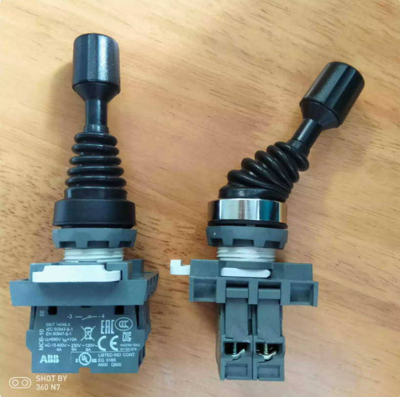 1PC NEW ABB Cross switch MJS1-40B +2*MCB-10 #LL