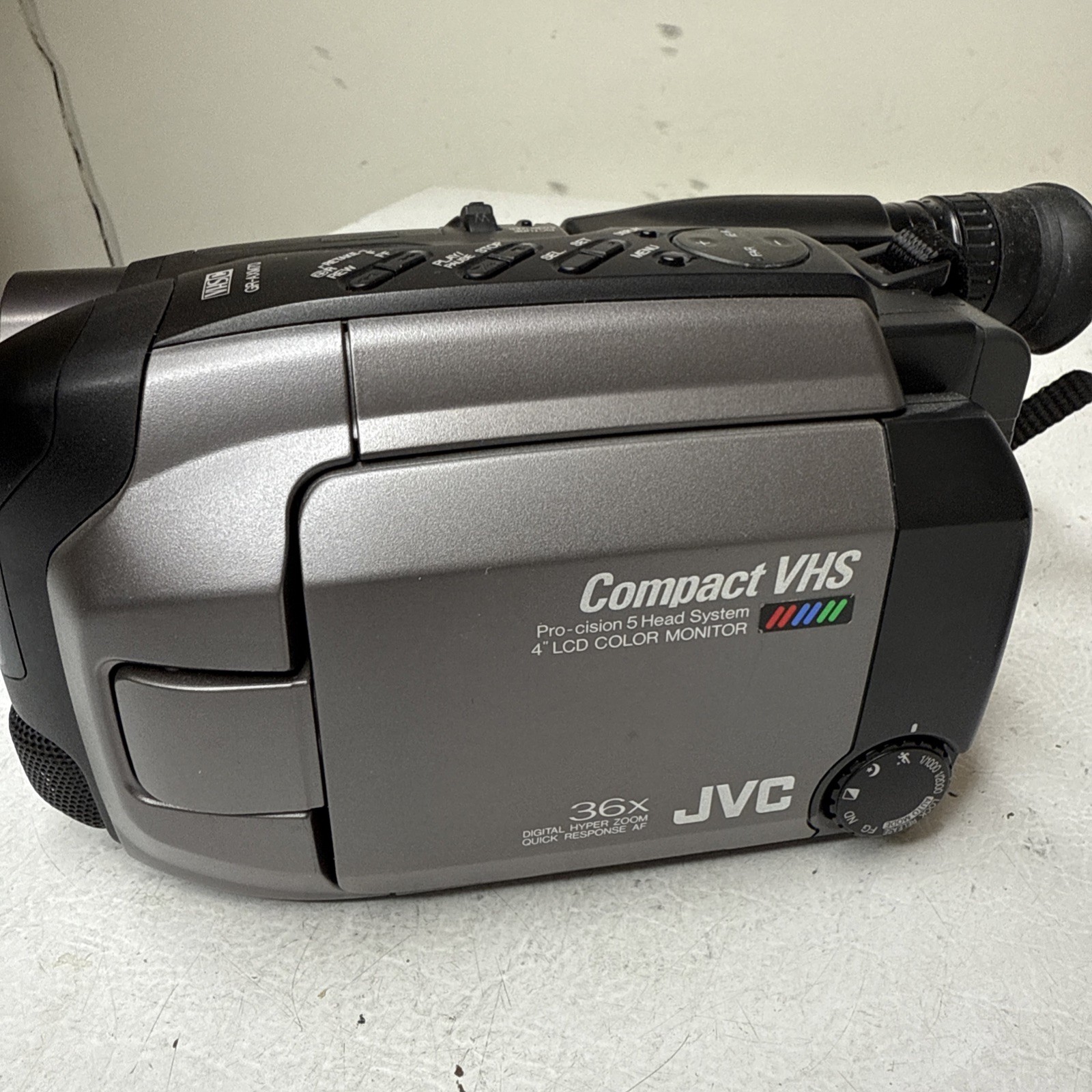 JVC VHS-C Camcorder *READ* Model GR-AXM70U Tested Working.