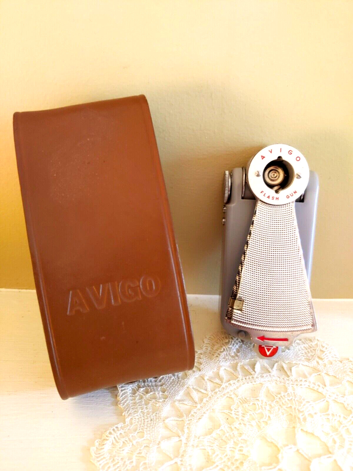 vintage 1950s AVIGO Photo Flash
