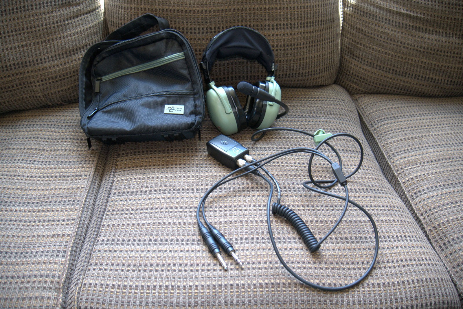 David Clark H20-10XL Aviation Headset: Superior Comfort & Active Noise Reduction