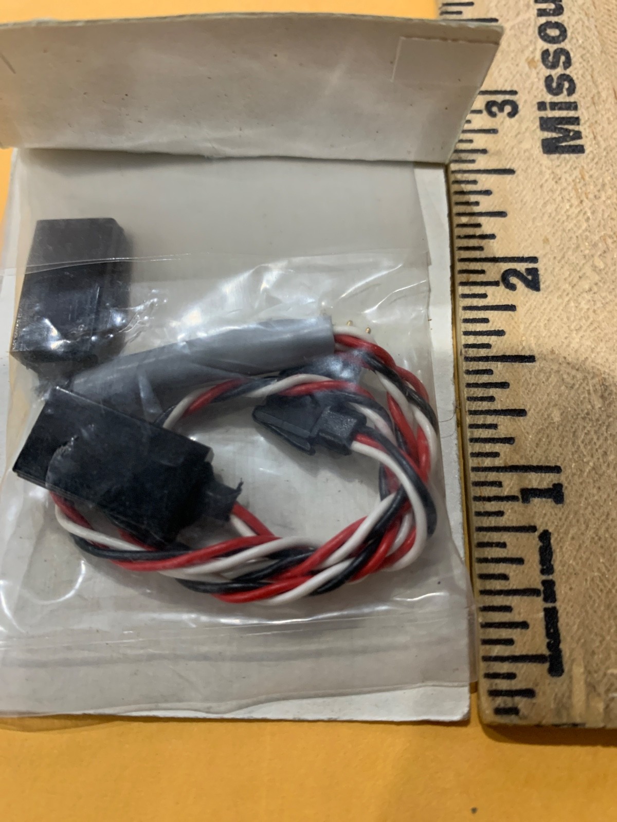 Futaba Dual Servo Extension Part # AEC-2 New Old Stock