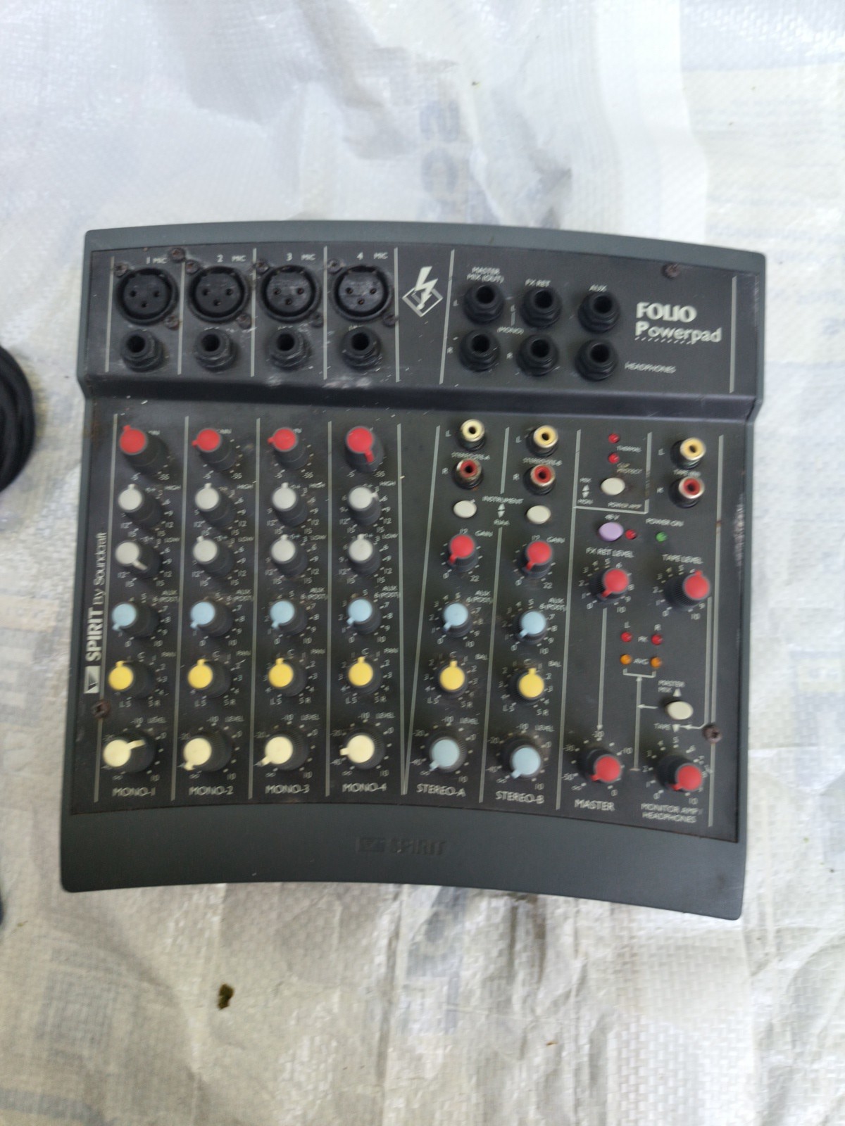 Folio Powerpad Sprit by Soundctaft 6-Channel Mixer