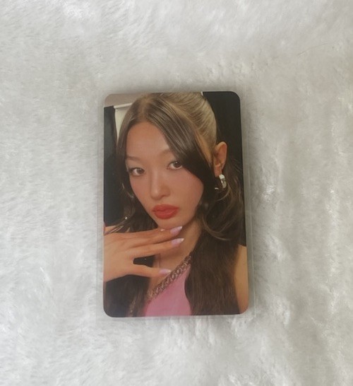 YOONCHAE KATSEYE Beautiful Chaos Edition K-Pop Idol Photo GIRL Card - BINDER