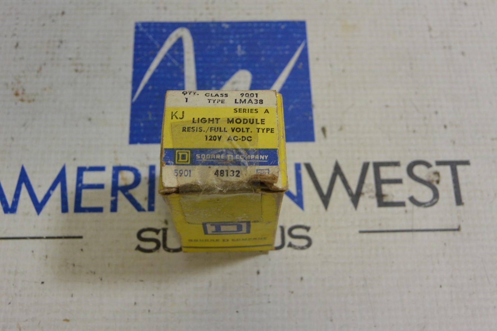 SQUARE D 9001 LMA38  120 volt Light Module  KJ  ser A  New Surplus