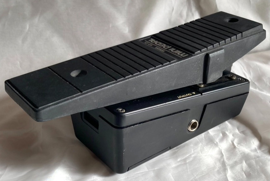 Yamaha MP-01 Guitar＆Bass Volume Pedal Vintage 80s Made In Japan Free Shippig