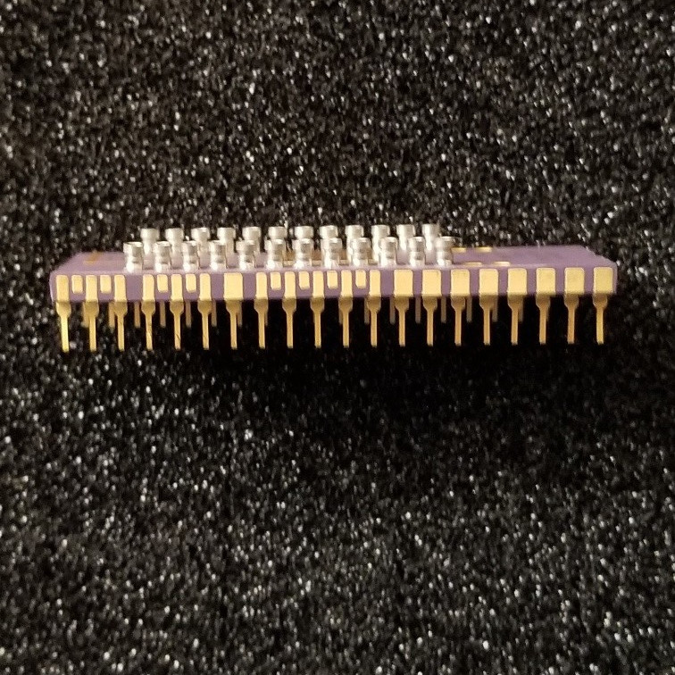 Mostek MK38P70/02H DEV CPU Microcontroller, Piggyback 2716 EPROM gold Unused
