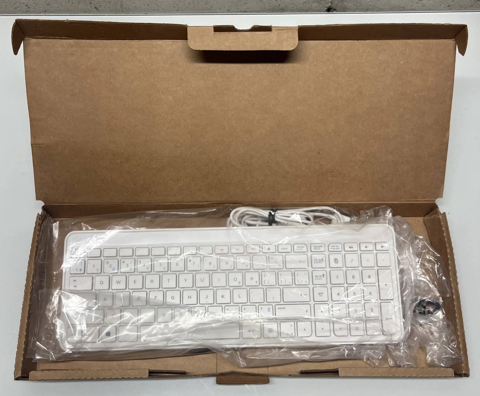 HP KBAH21 White English 853236-001 US Layout USB Wired Slim Keyboard New In Box!