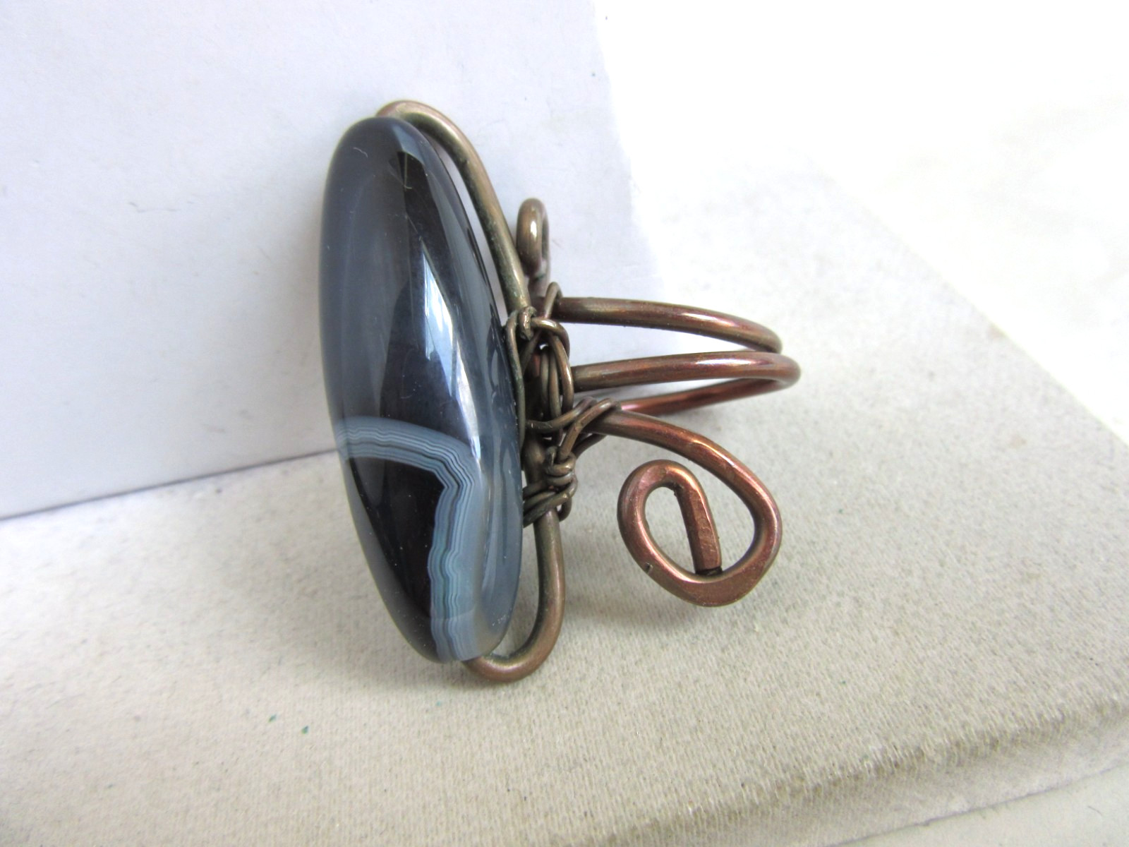 Copper wire wrapped ring with large, banded agate stone - size 7