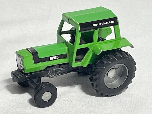 Scale Models Deutz Allis 6265 Farm Tractor, Green, 1/64