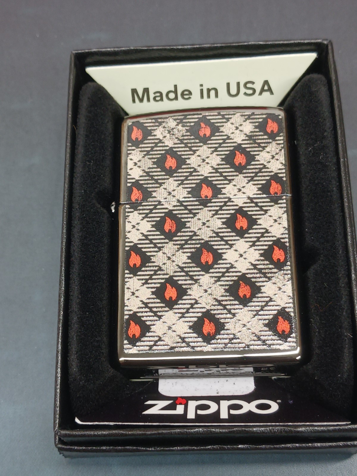 Zippo Pattern Design Color Image High Polish Black 46944